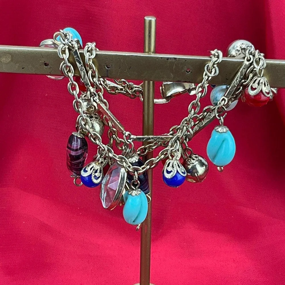 Vintage Gold Tone Multi Strand Colorful Bead and Glass Charm‎ Bracelet 7.5 Inch